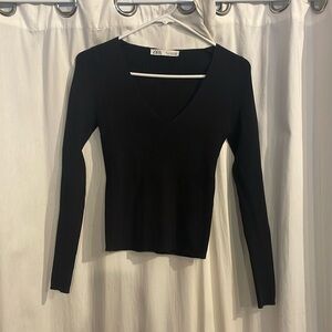 Black fitted long sleeve top. Zara. Medium.